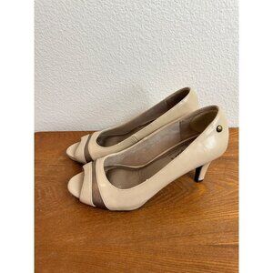 Women's Life Stride Soft System High 2.5" Heel  Beige Shoes Size 6.5 Eur 37